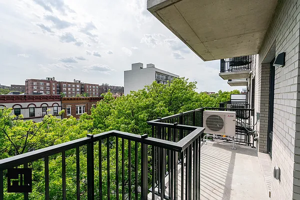 Rented by Highline Residential | media 49