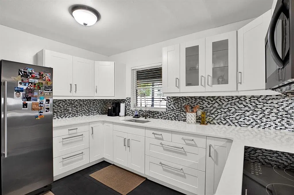 3 bed, 1.5 bath, 1504 sqft, $2,650 — Photo 4