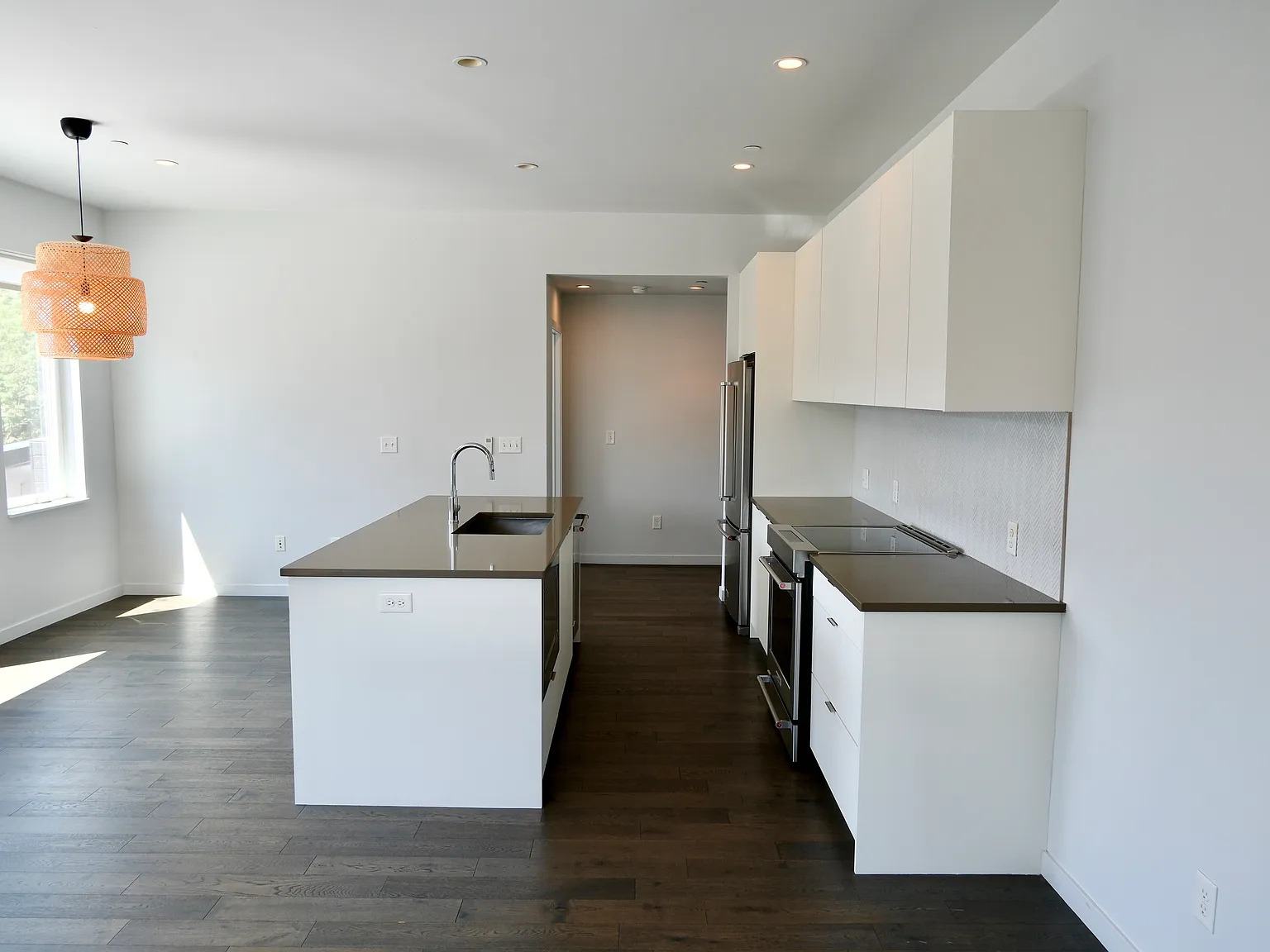 1300 N Ogden St — Photo 3