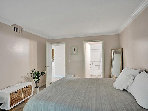 2nd image of 815 W Boynton Beach Boulevard #9-108