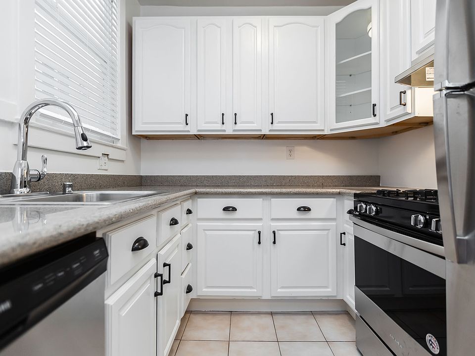 1st image of 1265 Washington St #3