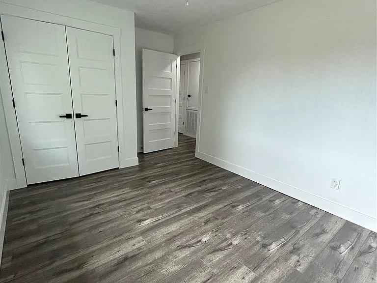 8523 Riverside Walk Ln — Photo 14