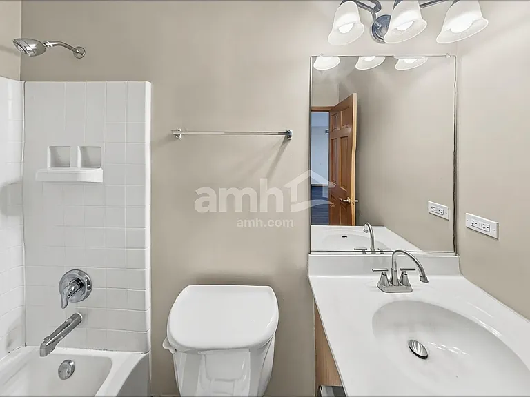 3229 Kenilworth Ln — Photo 15