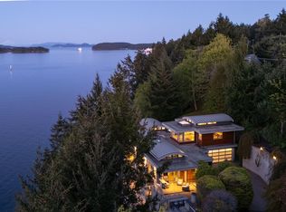 1580 Lands End Rd, North Saanich, BC V8L 5L5