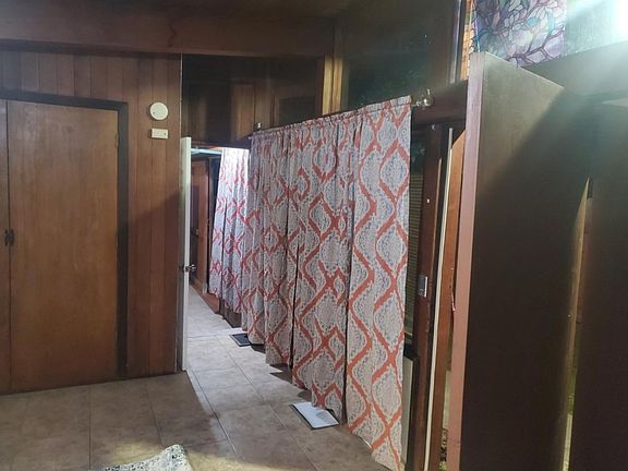 2nd image of 1206 S Giddings St #B