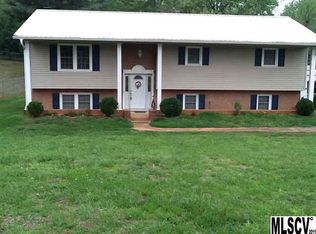 5569 Grace Chapel Rd, Hickory, NC 28601