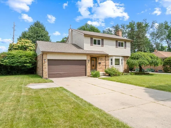 23092 Lake Way, Farmington, MI 48336