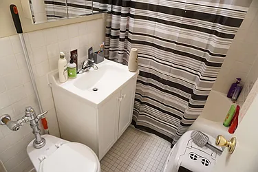 Rented by Manhattan Apartment Organization