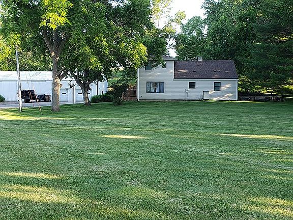 2nd image of 2830 Memorial Dr