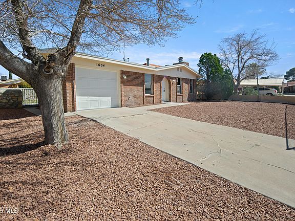 4th image of 1604 Rick Rhodes Dr