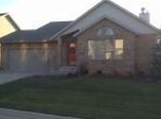 876 Cordova Dr, Barberton, OH 44203