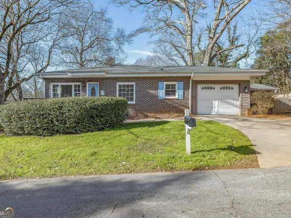 231 E Morgan St, Clarkesville, GA 30523