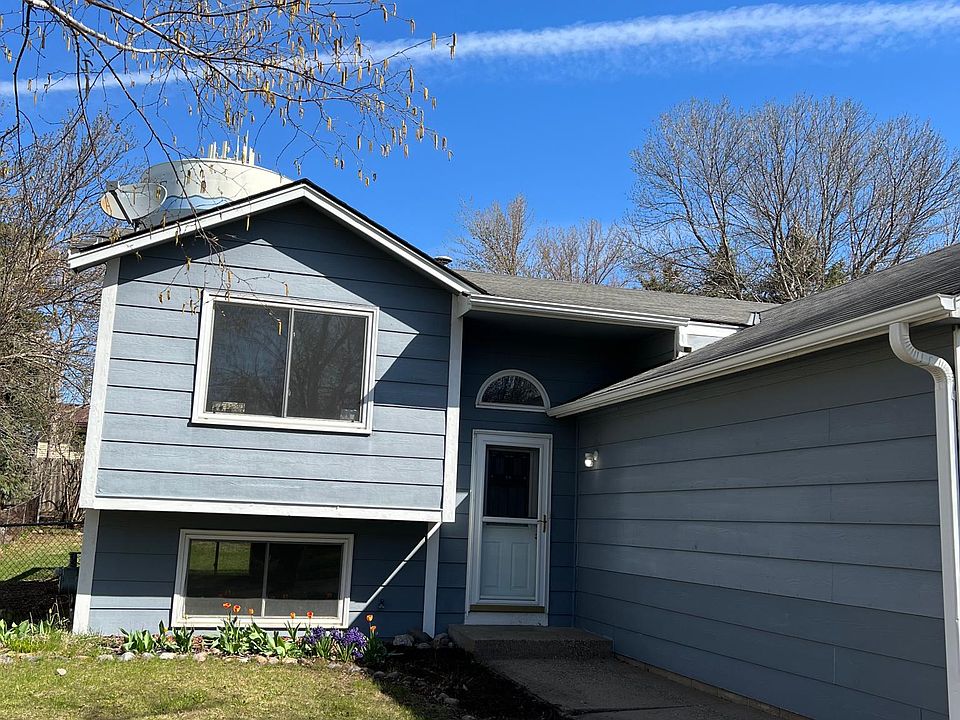 1st image of 5584 Cedarwood Trl NE