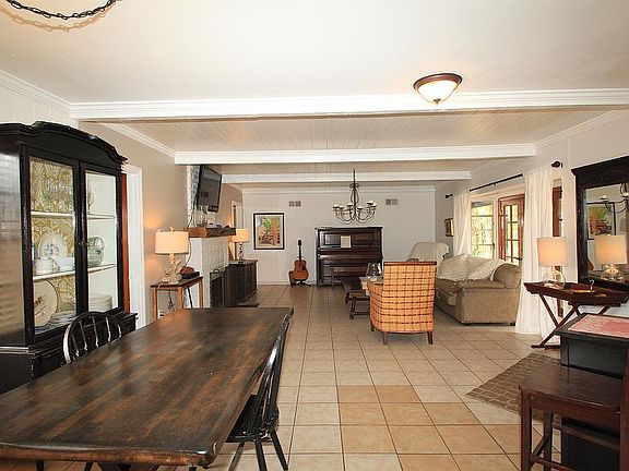 4th image of 7535 Amigo Ave
