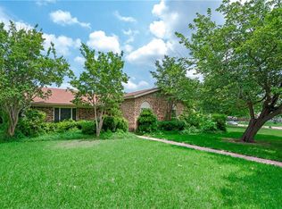 1813 Windsong Trl, Richardson, TX 75081