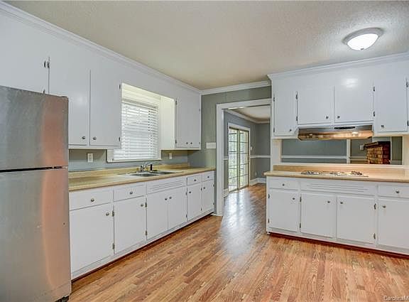 5th image of 166 Orchard Ln