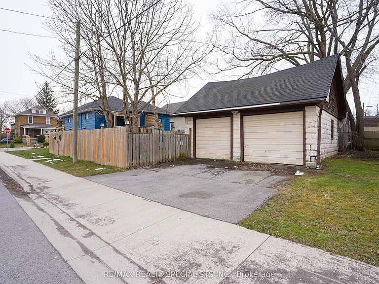 4397 Homewood Ave — Photo 35