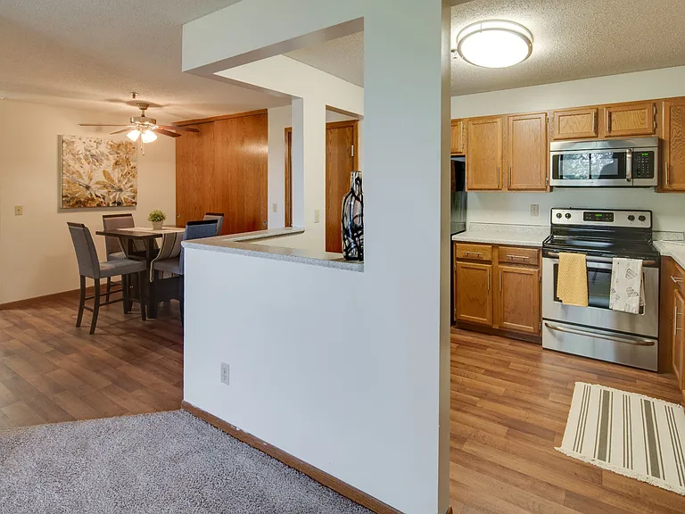 Kitchen & Living