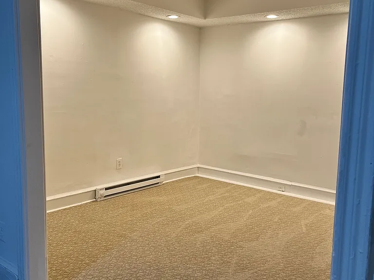 4946 N Broad St #3F — Photo 2