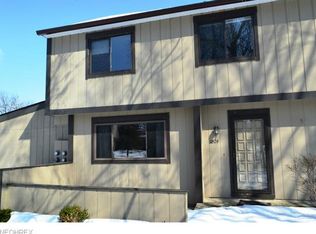 11579 Harbour Light Dr #7, North Royalton, OH 44133