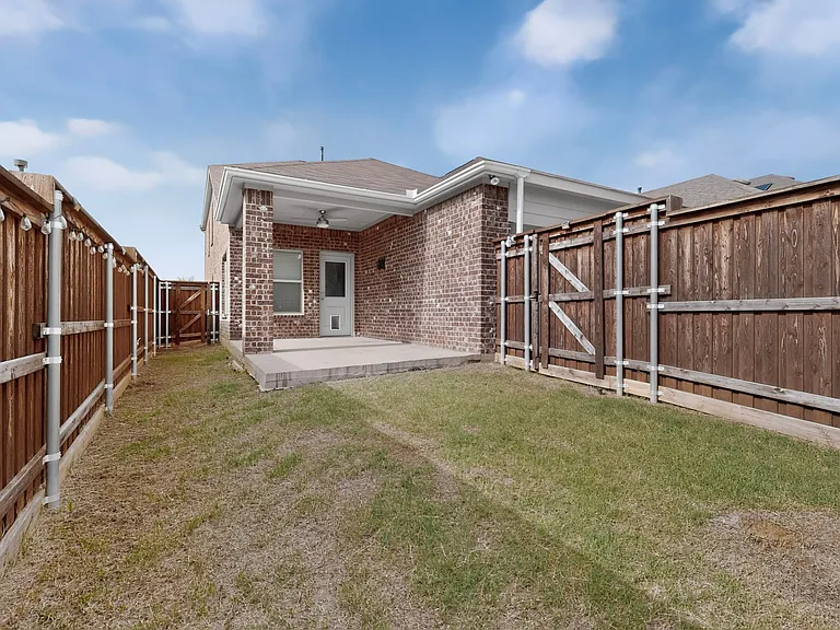 2285 Obsidian Dr — Photo 38