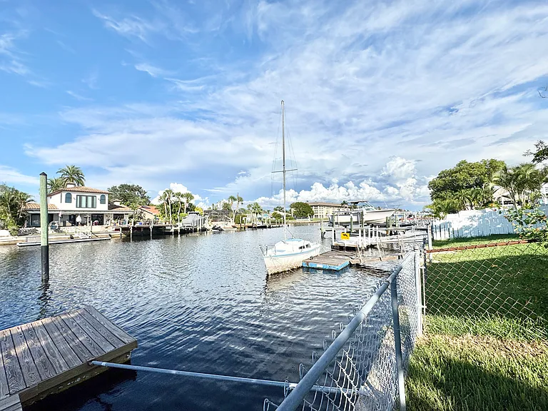 4335 Floramar Ter — Photo 33