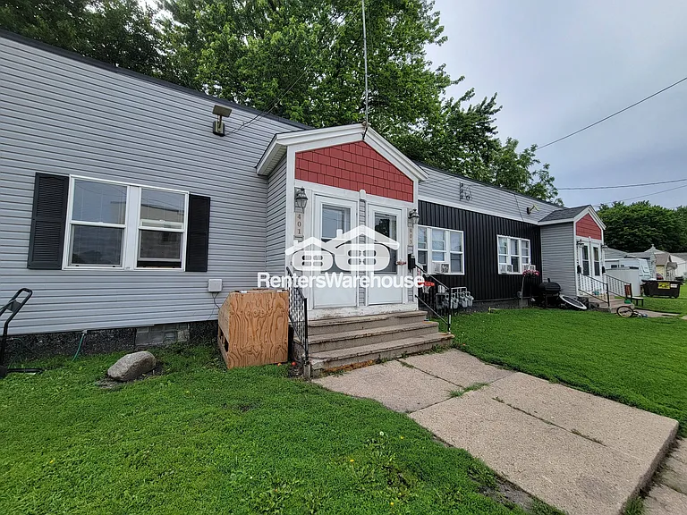 401 N Dewey St — Photo 2