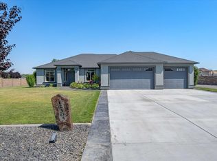 12303 Willow Creek Dr, Pasco, WA 99301