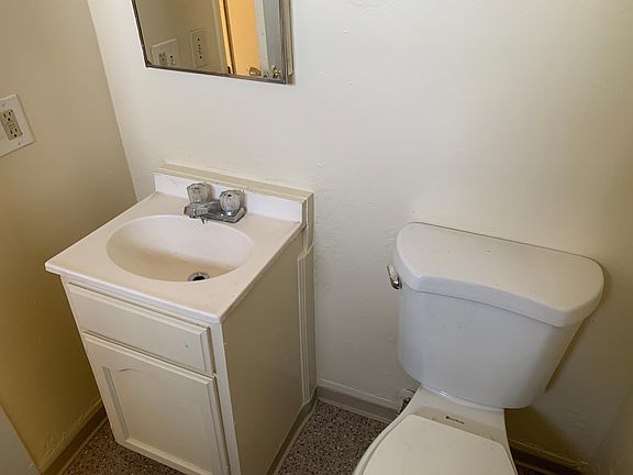 4th image of 6042 Fayette St APT 10