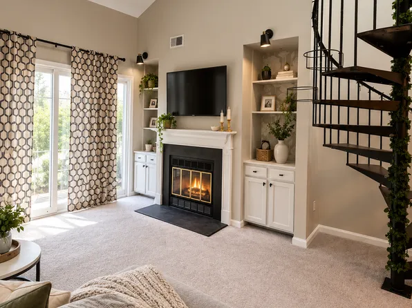 6072B Essex House Sq #B, Alexandria, VA 22310