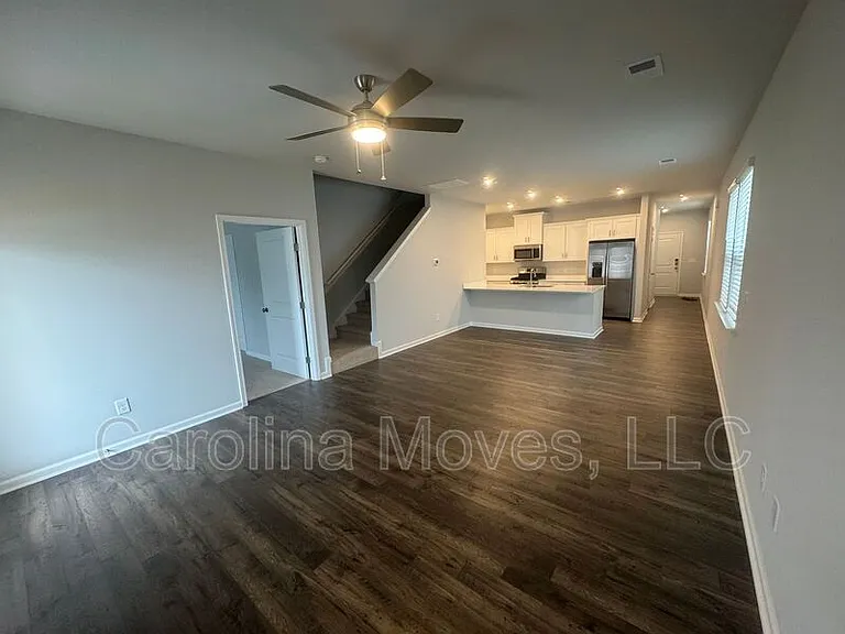 409 Mariene Dr — Photo 7