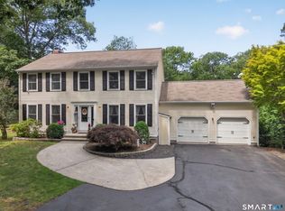 31 Martleshamheath Ln, Madison, CT 06443