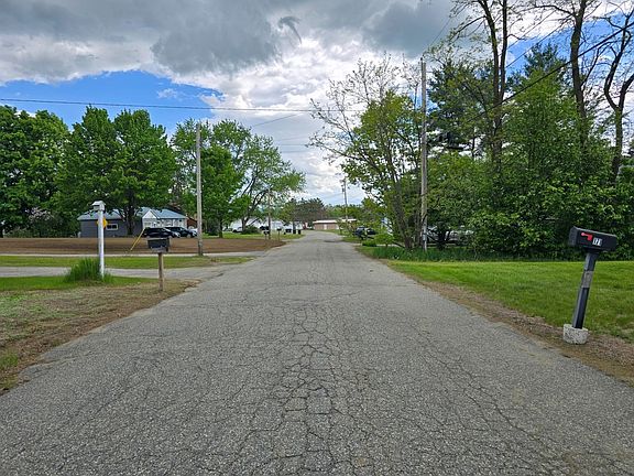 4th image of 171 Sunset Dr
