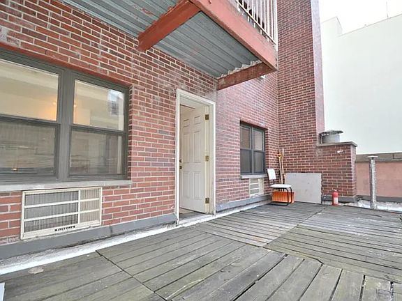 4th image of 294 Broome St #3D