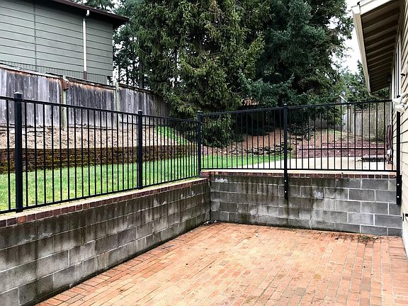 2nd image of 4747 SE La Cour Ct