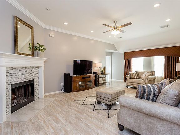 5th image of 6102 Winter Oak St