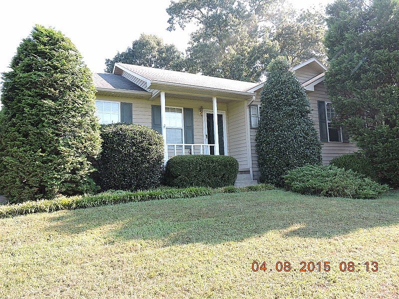 1st image of 40 Hope Dr