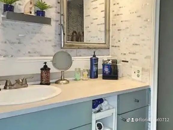 5th image of 2488 Gertrude Ln