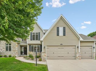 4969 Brittany Ct, Bettendorf, IA 52722