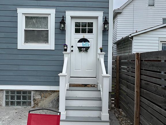 2nd image of 2713 Griffiths Ave APT 2