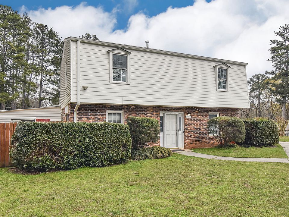 1st image of 2457 Princess Ln SE