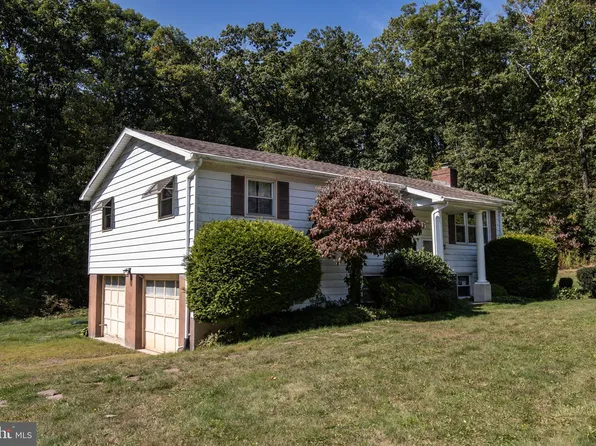 10 Cindy Dr, Drums, PA 18222