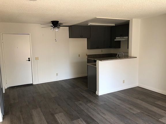 5th image of 810 Fedora St