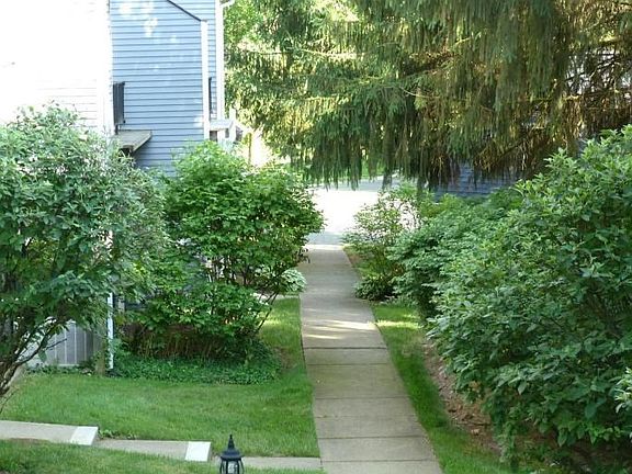 3rd image of 510 W Maple St