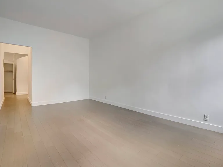 148 E 30th St #3E — Photo 7