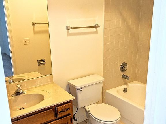 5th image of 1418 James Ct #1418