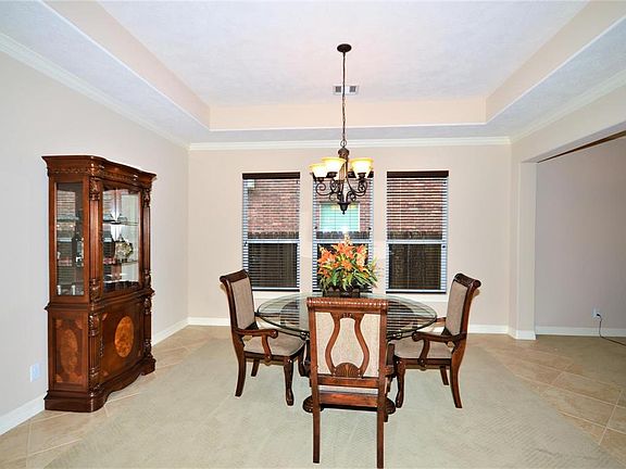 4th image of 1010 Catania Ln