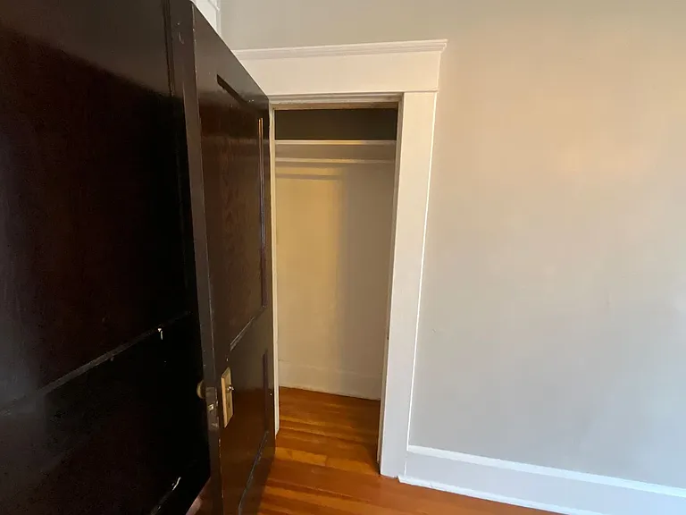 1117 Lexington Ave — Photo 9