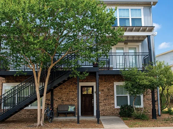 1725 Harvey Mitchell Pkwy S, College Station, TX