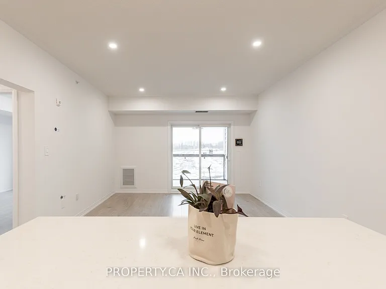 15 Kneeshaw Dr #205 — Photo 9